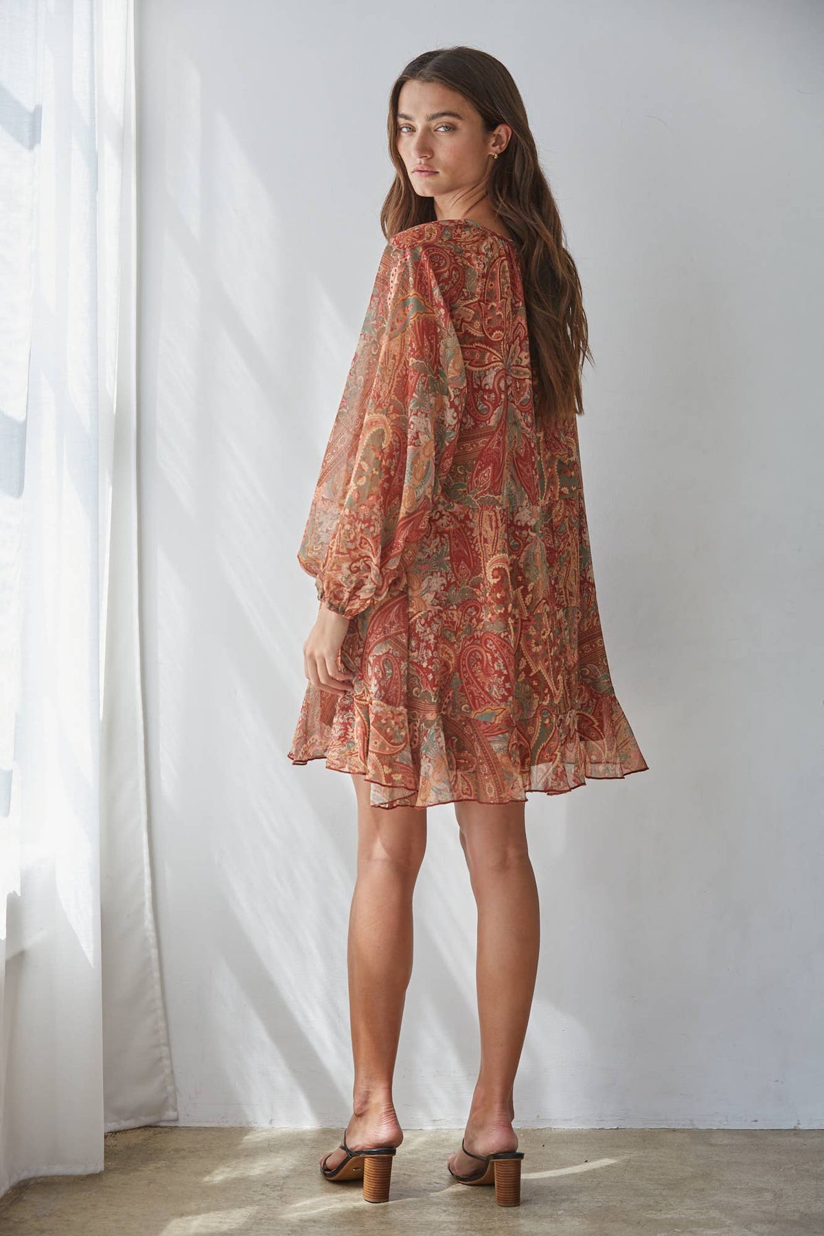 Woven Polyester Paisley Print Layered Mini
