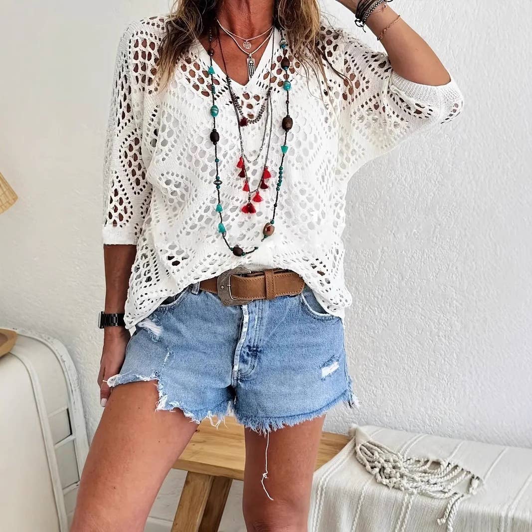 Knit V-Neck Diamond Cut-Out Batsleeves Blouse