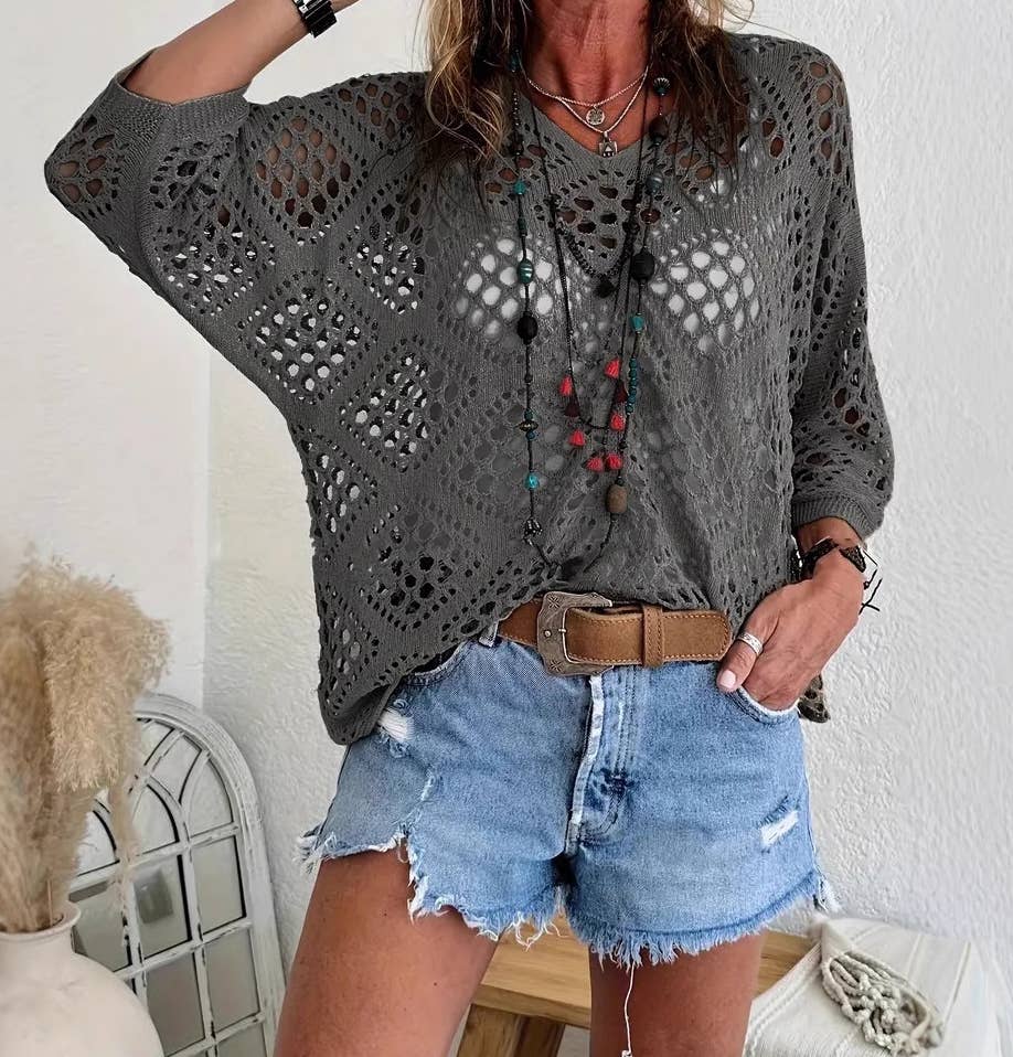 Knit V-Neck Diamond Cut-Out Batsleeves Blouse
