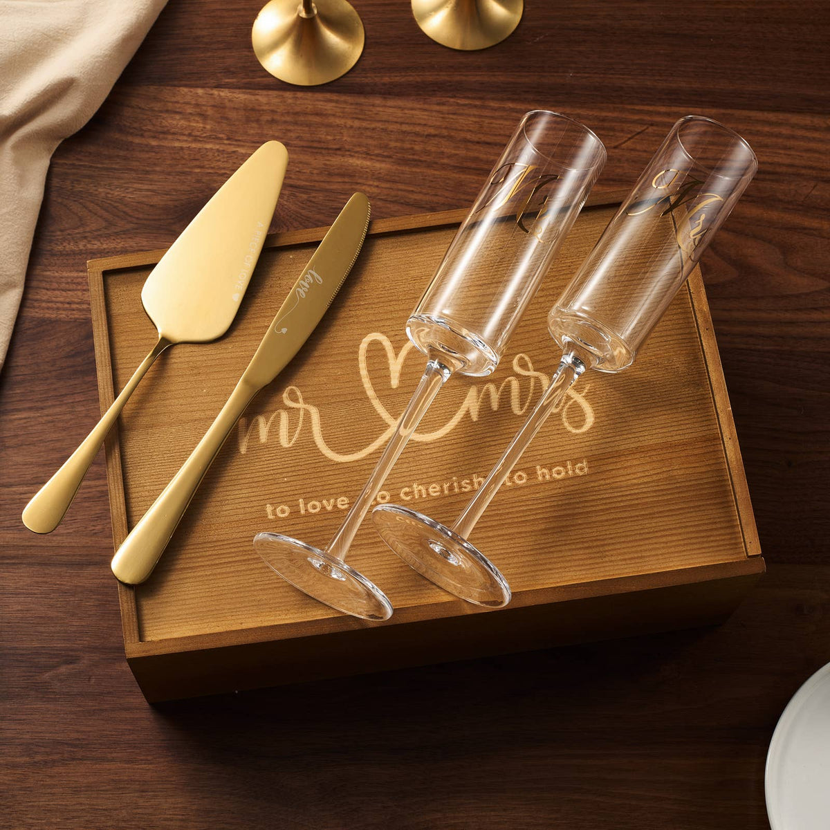 Mr & Mrs Champagne Flutes Gift Set - Gold