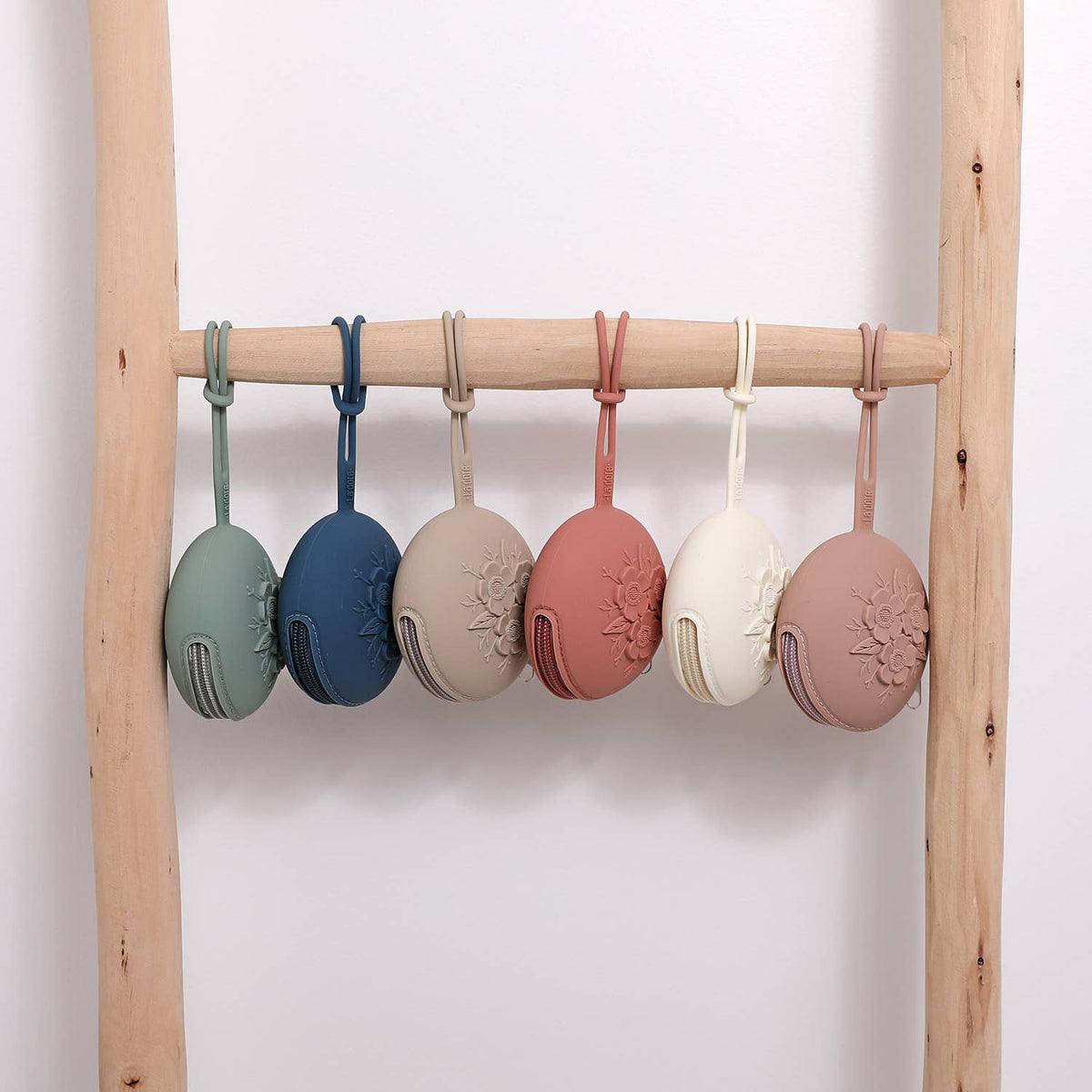 Case Holder