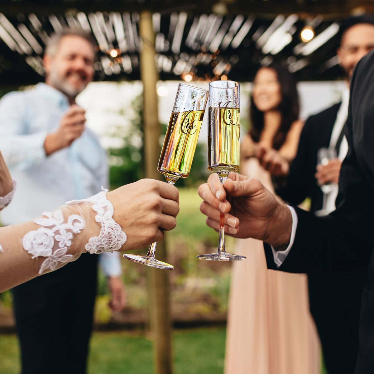 Mr & Mrs Champagne Flutes Gift Set - Gold